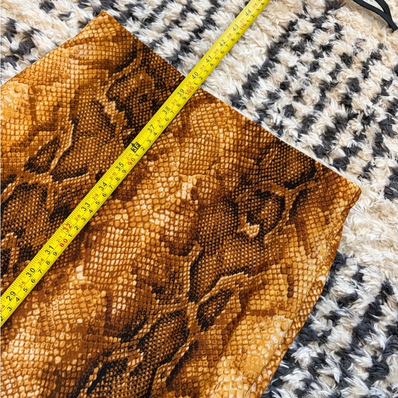 Bodycon Snakeskin Print Maxi Skirt - Picture 6 of 7